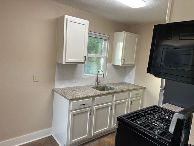 629 S Palace Ave, Tyler, TX 75702