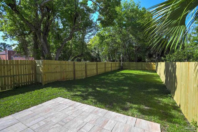 910 W Jackson St, Pensacola, FL 32501