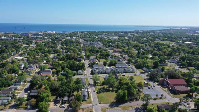 910 W Jackson St, Pensacola, FL 32501