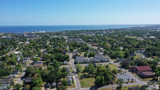 910 W Jackson St, Pensacola, FL 32501