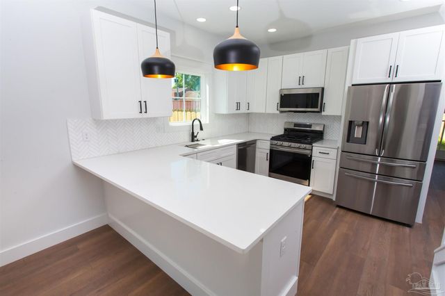 910 W Jackson St, Pensacola, FL 32501