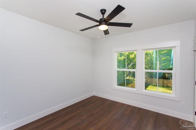910 W Jackson St, Pensacola, FL 32501
