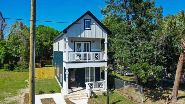 910 W Jackson St, Pensacola, FL 32501