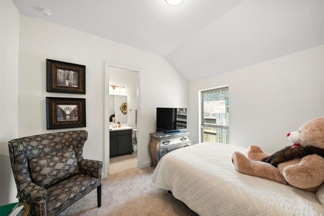118 Sierra Stream Court, Conroe, TX 77304