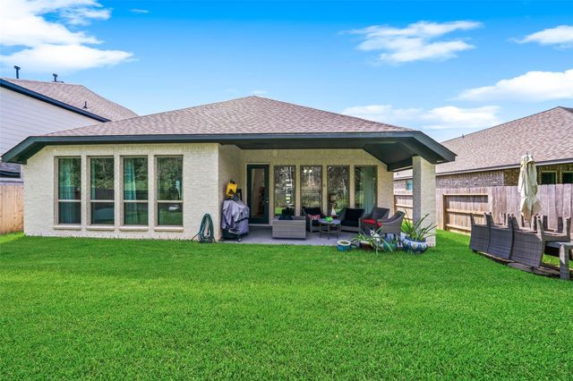 118 Sierra Stream Court, Conroe, TX 77304