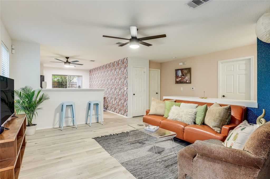 5301 Apple Orchard LN, Austin, TX 78744