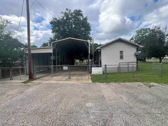 348 Louie Bryan Rd, Longview, TX 75603