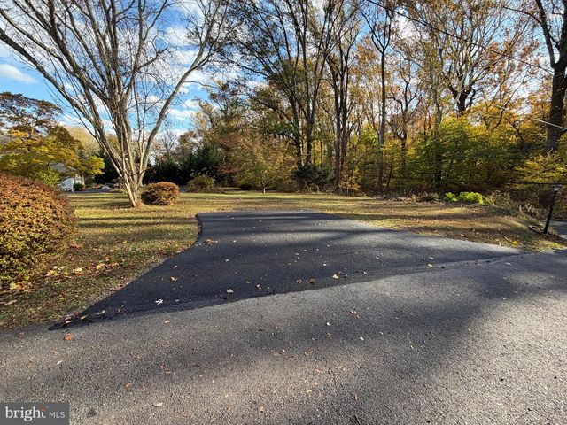 687 BRISTOL RD, Southampton, PA 18966