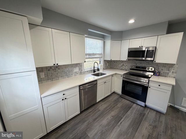 687 BRISTOL RD, Southampton, PA 18966