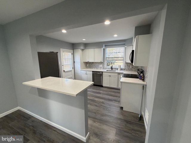 687 BRISTOL RD, Southampton, PA 18966