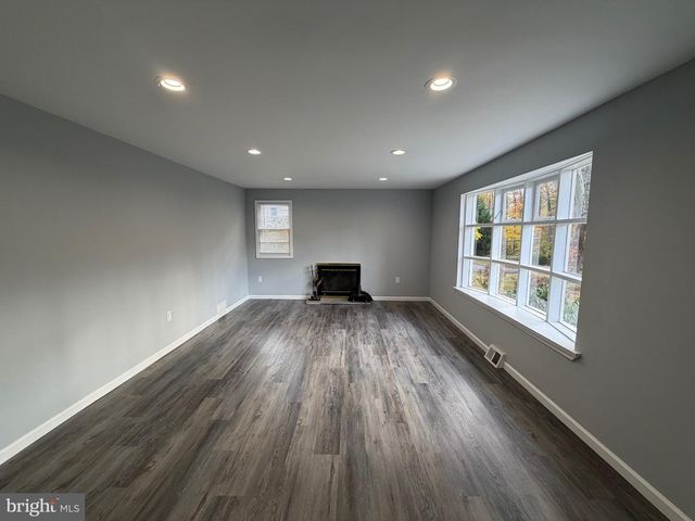 687 BRISTOL RD, Southampton, PA 18966