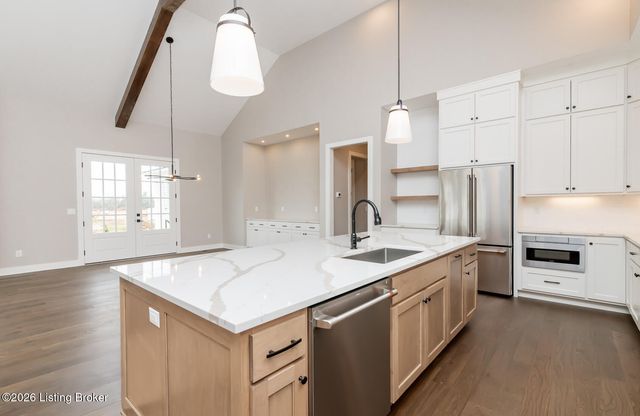 6409 Spring Beauty Ln, Prospect, KY 40059