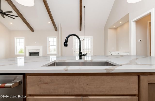 6409 Spring Beauty Ln, Prospect, KY 40059