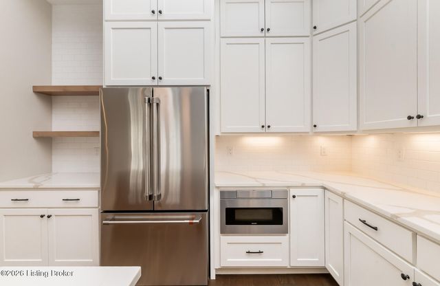 6409 Spring Beauty Ln, Prospect, KY 40059