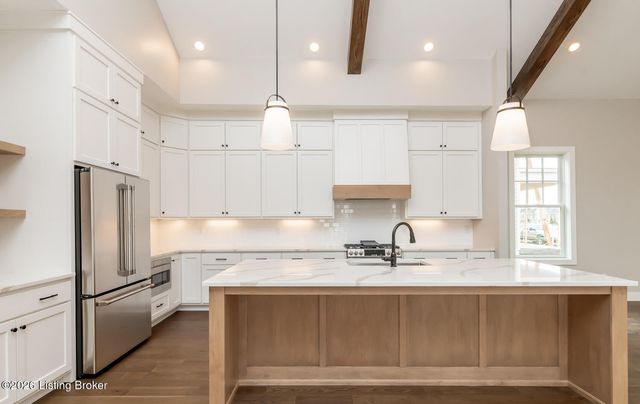 6409 Spring Beauty Ln, Prospect, KY 40059