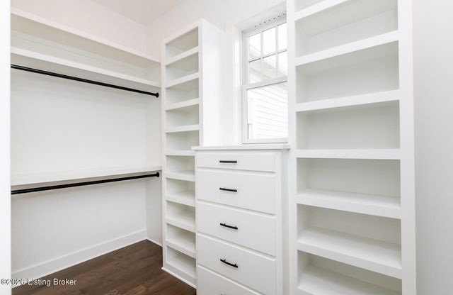 6409 Spring Beauty Ln, Prospect, KY 40059