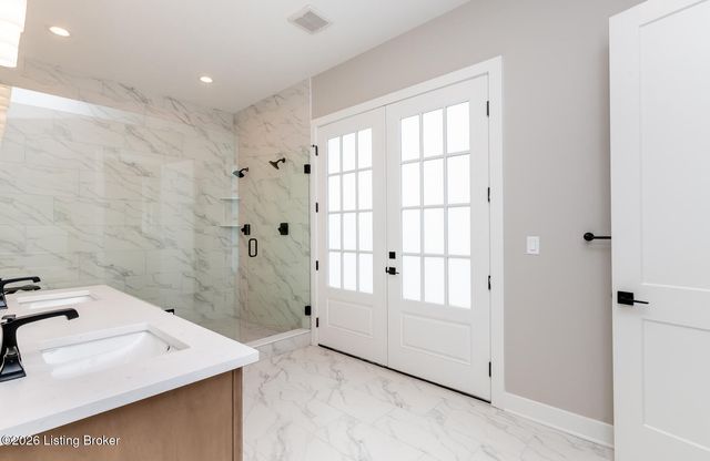 6409 Spring Beauty Ln, Prospect, KY 40059