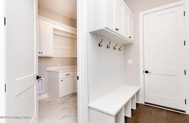 6409 Spring Beauty Ln, Prospect, KY 40059