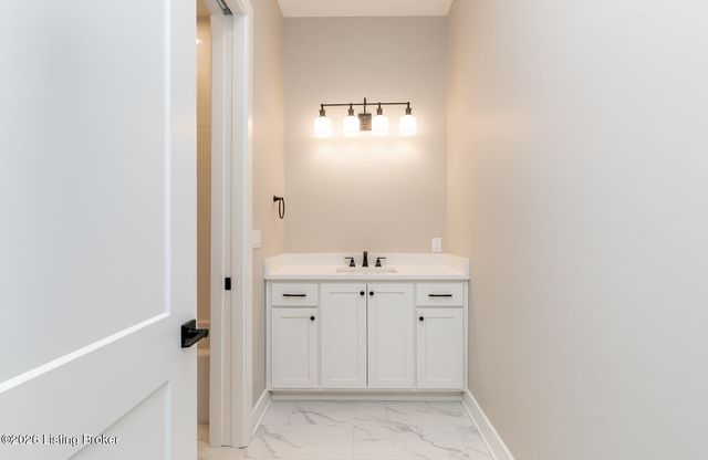 6409 Spring Beauty Ln, Prospect, KY 40059