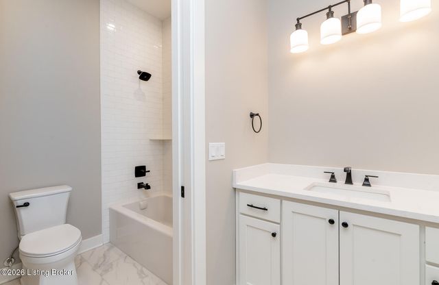 6409 Spring Beauty Ln, Prospect, KY 40059