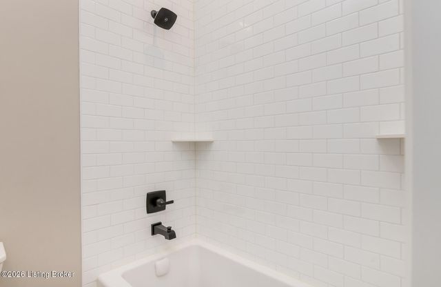 6409 Spring Beauty Ln, Prospect, KY 40059