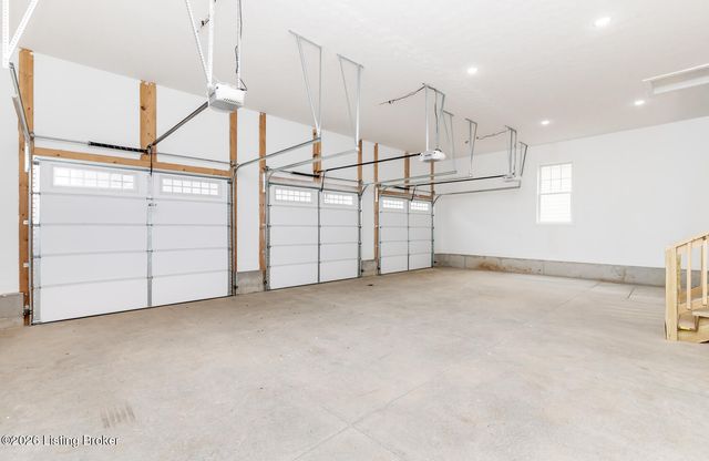 6409 Spring Beauty Ln, Prospect, KY 40059