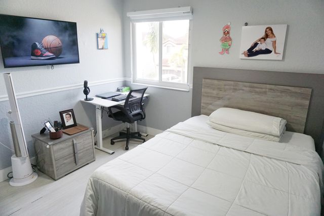 15604 SW 16th Court, Pembroke Pines, FL 33027