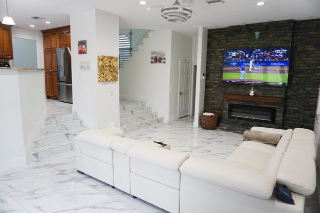 15604 SW 16th Court, Pembroke Pines, FL 33027