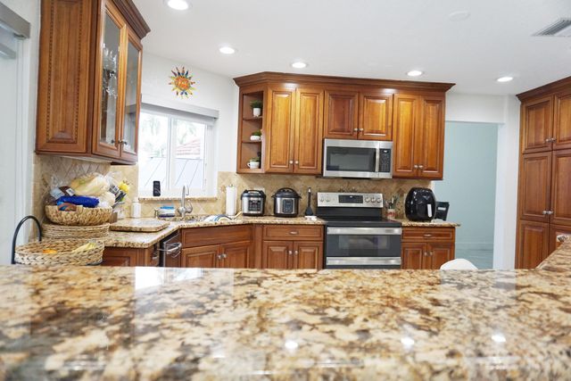 15604 SW 16th Court, Pembroke Pines, FL 33027