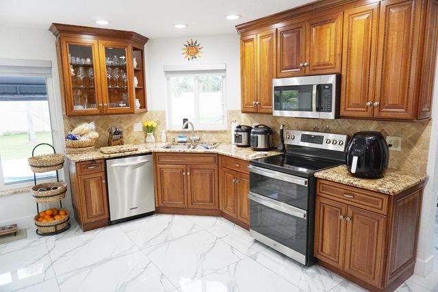 15604 SW 16th Court, Pembroke Pines, FL 33027