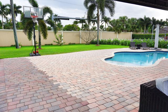 15604 SW 16th Court, Pembroke Pines, FL 33027
