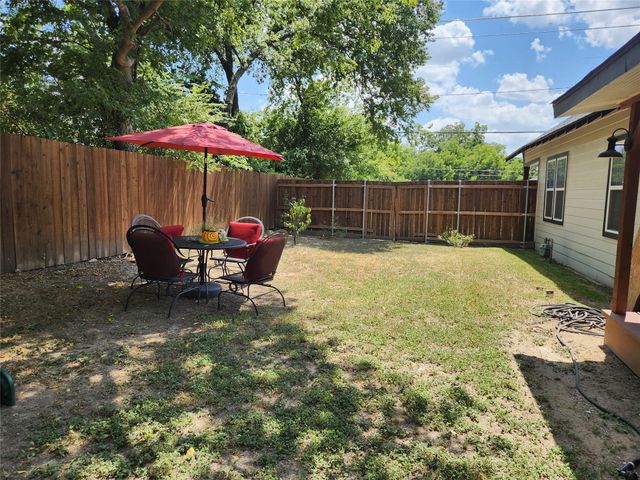 607 Dr Martin Luther King Jr Boulevard, Waxahachie, TX 75165