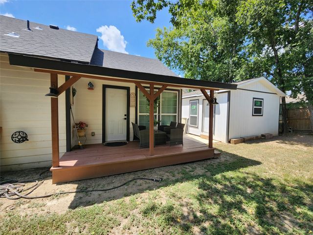 607 Dr Martin Luther King Jr Boulevard, Waxahachie, TX 75165