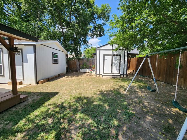 607 Dr Martin Luther King Jr Boulevard, Waxahachie, TX 75165