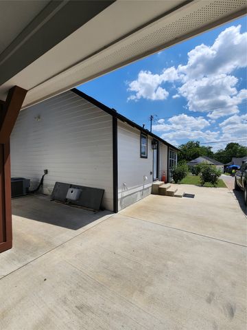 607 Dr Martin Luther King Jr Boulevard, Waxahachie, TX 75165