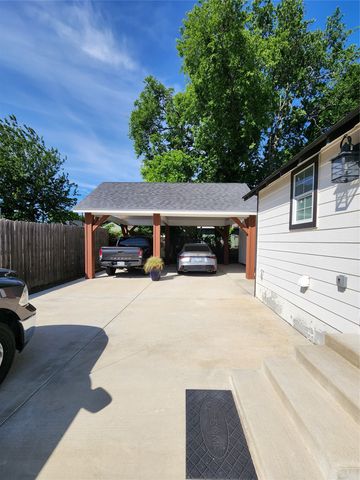 607 Dr Martin Luther King Jr Boulevard, Waxahachie, TX 75165