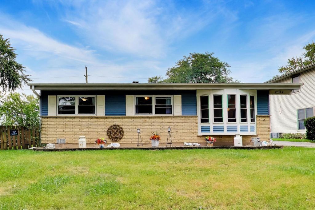 2307 Fulle Street, Rolling Meadows, IL 60008 — exterior