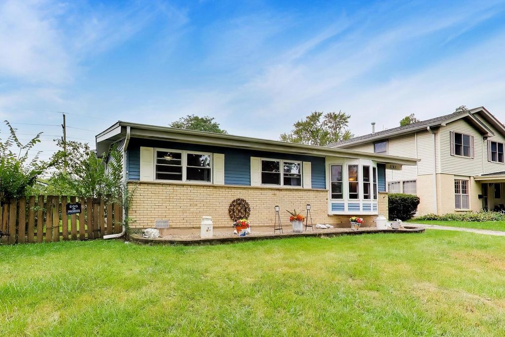 2307 Fulle Street, Rolling Meadows, IL 60008 — photo 3