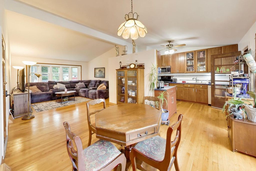 2307 Fulle Street, Rolling Meadows, IL 60008 — photo 4