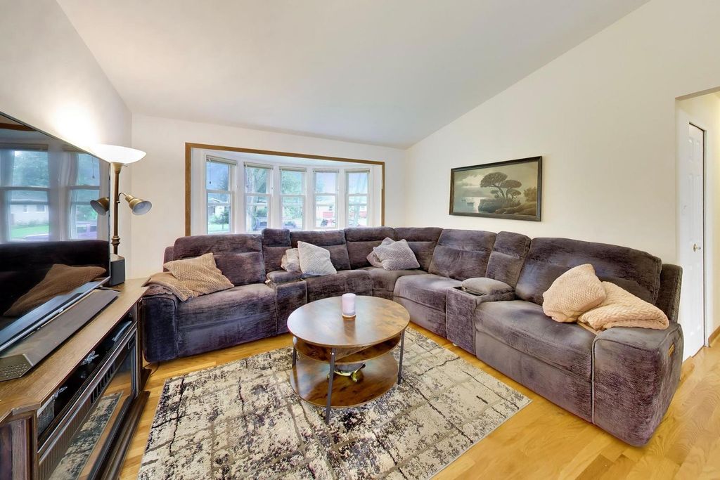 2307 Fulle Street, Rolling Meadows, IL 60008 — photo 5