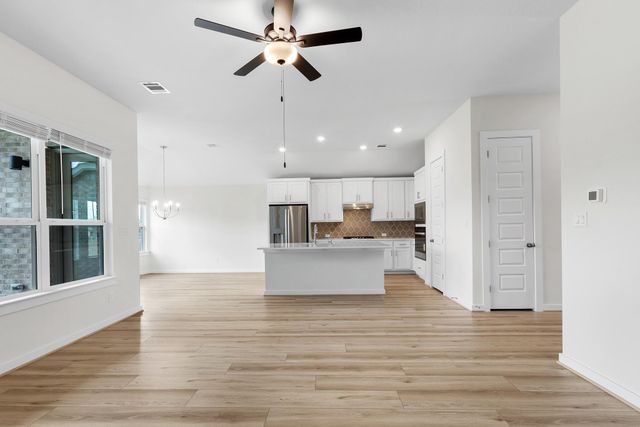 116 Salado Creek TRL, Bastrop, TX 78602