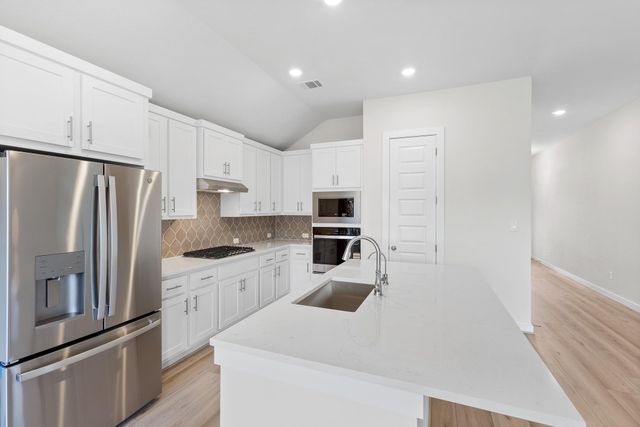 116 Salado Creek TRL, Bastrop, TX 78602