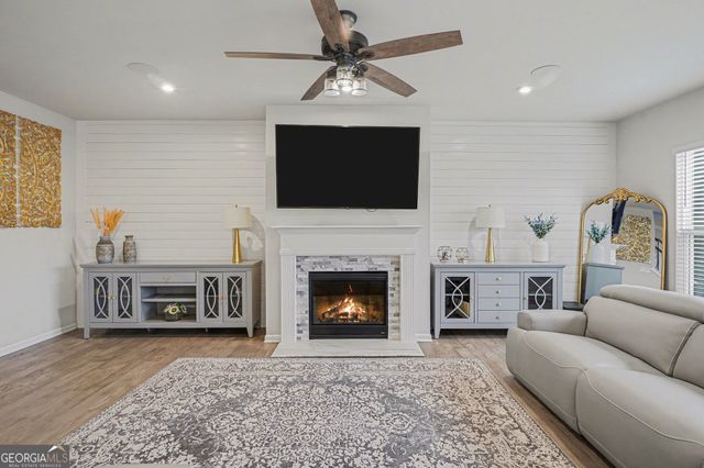 604 Napier Pass, Peachtree City, GA 30269