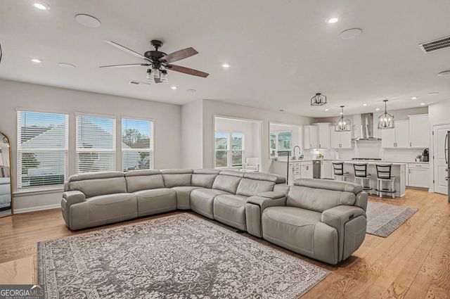 604 Napier Pass, Peachtree City, GA 30269