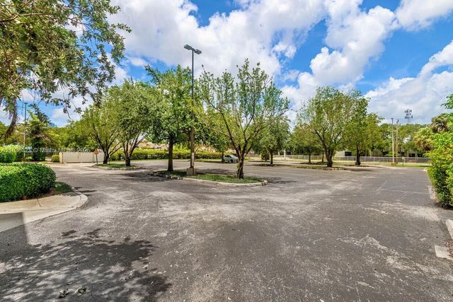 2950 N 28th Ter, Hollywood, FL 33020