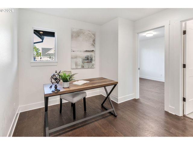 21855 Sw MEADOW Ter, Sherwood, OR 97140