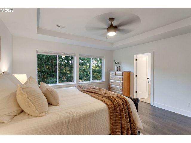 21855 Sw MEADOW Ter, Sherwood, OR 97140