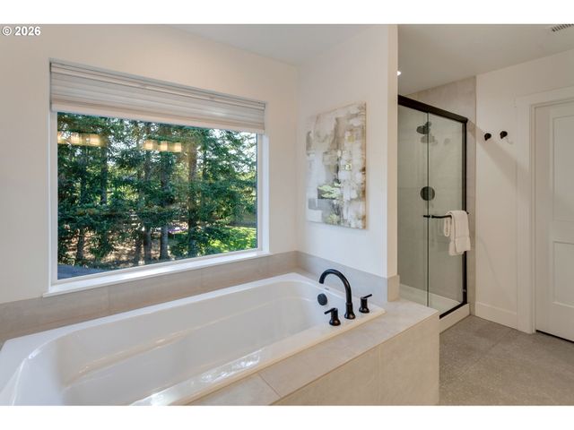 21855 Sw MEADOW Ter, Sherwood, OR 97140