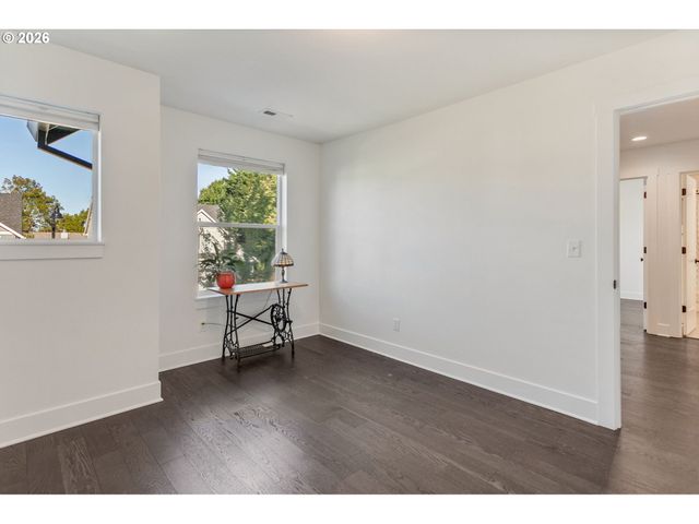 21855 Sw MEADOW Ter, Sherwood, OR 97140
