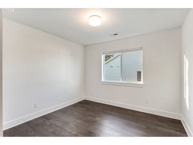 21855 Sw MEADOW Ter, Sherwood, OR 97140